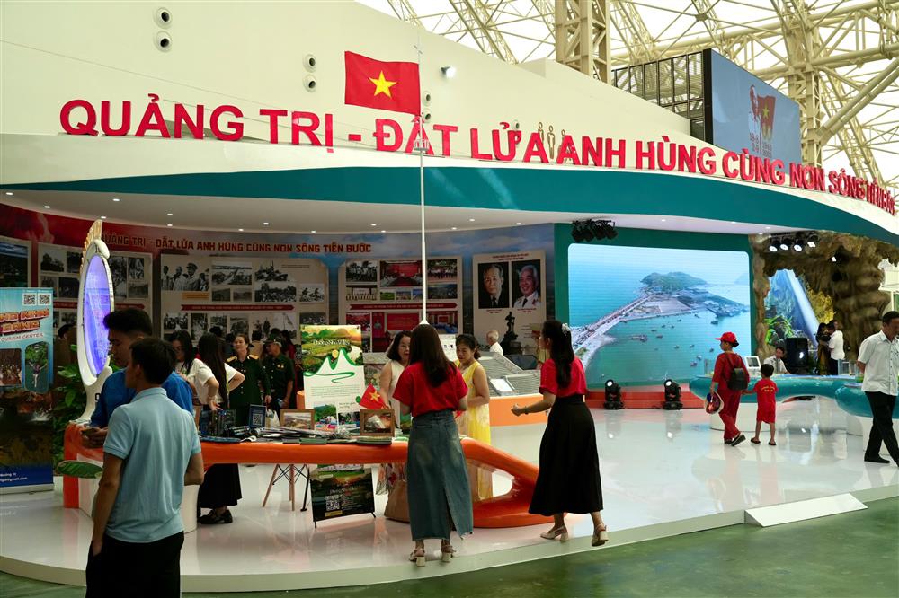 Triển lãm Thành tựu đất nước chỉ trong 3 ngày đầu đón hơn 1,1 triệu khách thăm quan